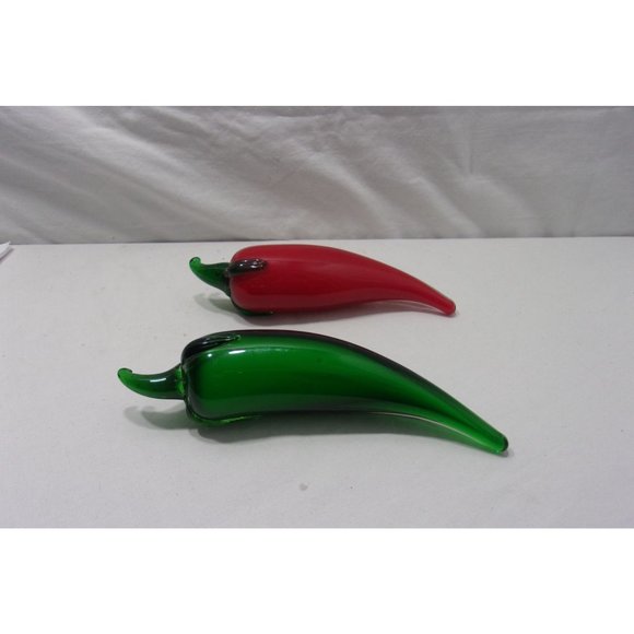 Lot of 2 Murano Style Encased Art Glass Chili Peppers Red/Green 7 1/4" & 7 3/4" - Picture 2 of 10
